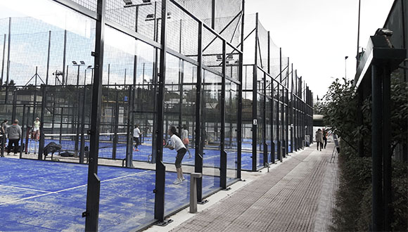 PÁDEL, OFICINAS Y ÁREA INFANTIL